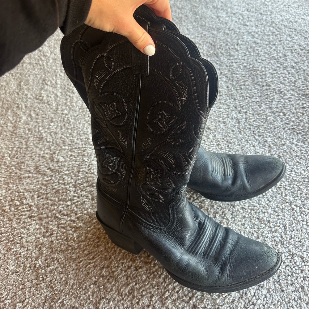 Ariat black cowgirl boots